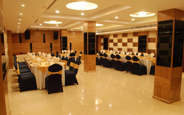 Glades Hotel