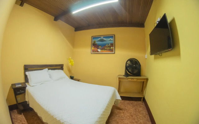 Euro Hostal - Hostel
