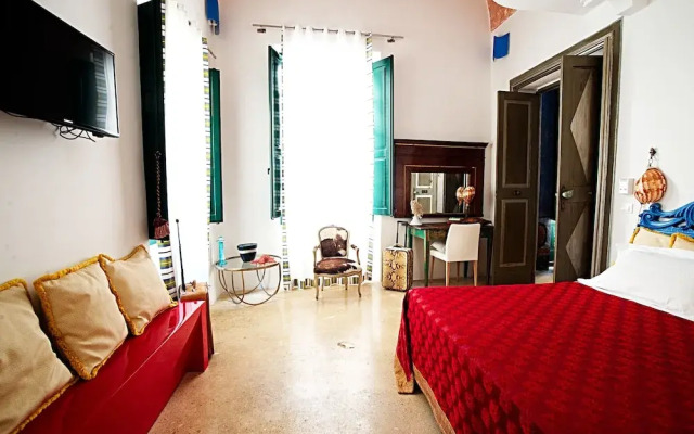 Salapolis Luxury Apartments