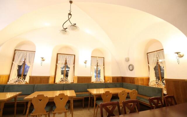 Aparthotel Deutscher Kaiser Ferienwohnungen
