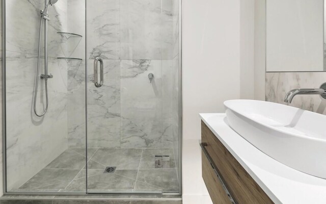 QV Modern downtown upmarket Apartment - 771