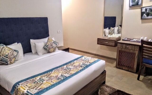 Hotel Karon Premium