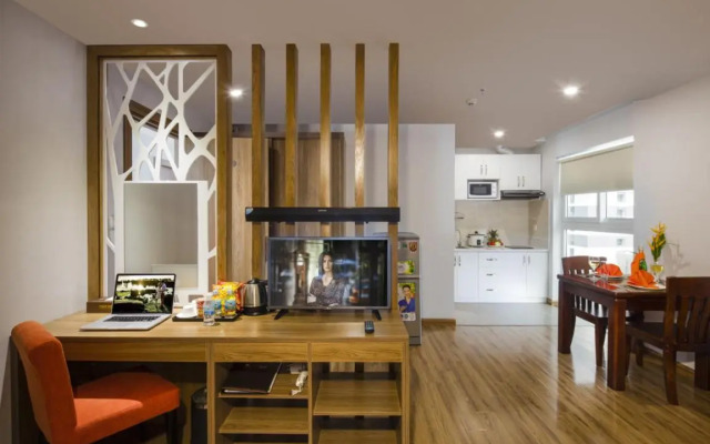 Maple Leaf Hotel & Apartment