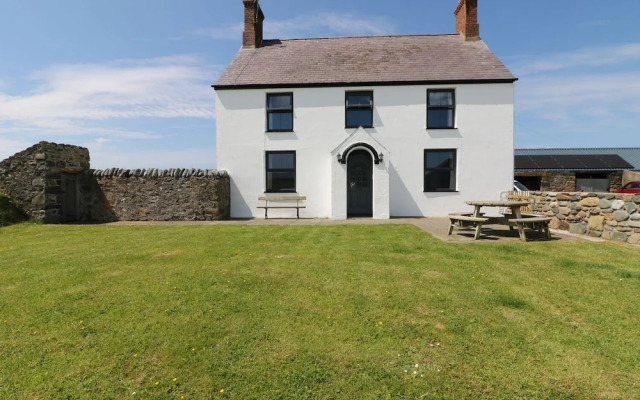 Trefollwyn Mawr