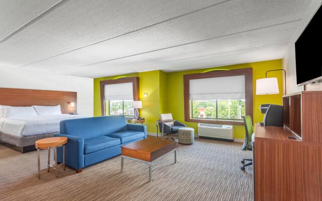 Holiday Inn Express Suites Augusta West -Ft Gordon