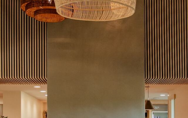 Brut Hotel