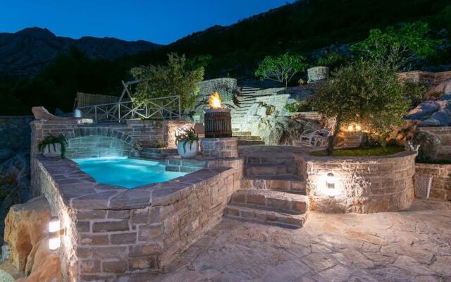 Three Holiday Homes - H1 Azur