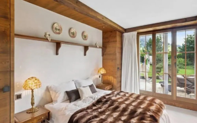 7-bedroom Chalet With Private Pool