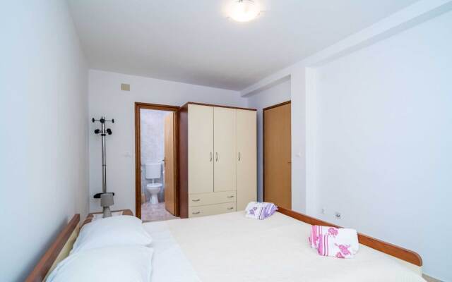 Apartments Zarac