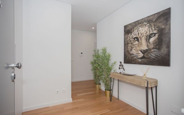 Liiiving -Luxury River View Apartment XI