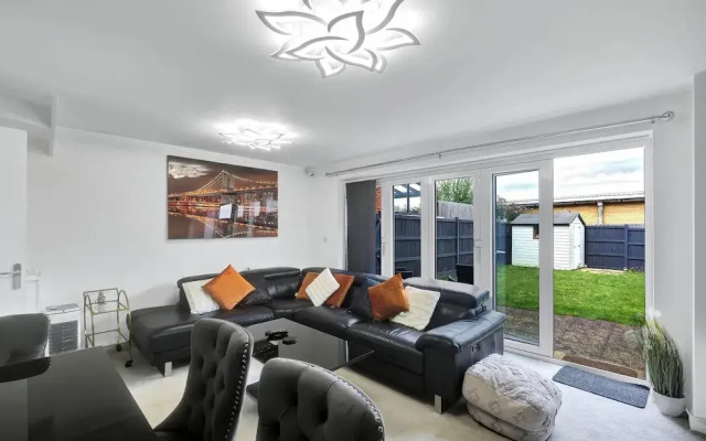 3 Bedroom and 2 Bath House with Balcony