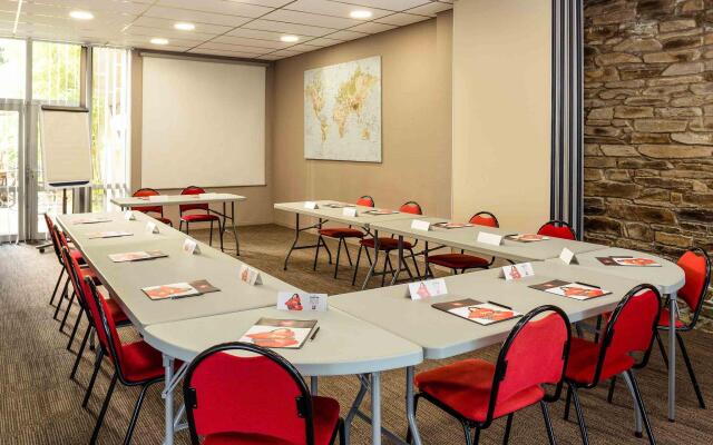 ibis Lannion Cote de Granit Rose