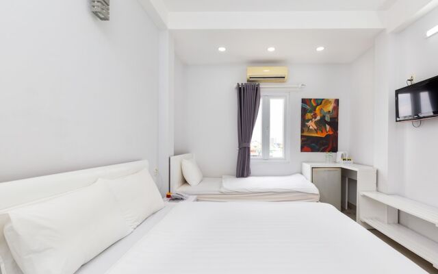 White Diamond PN Hotel