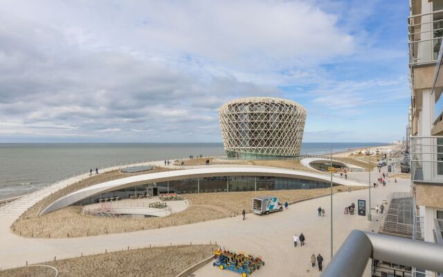 Apartment Overlooking the sea