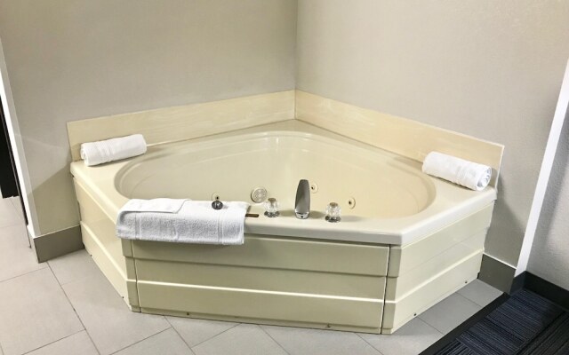 Baymont Inn & Suites Marinette