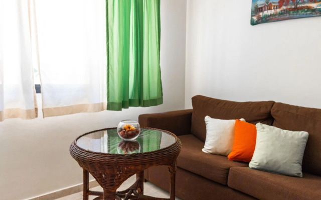 Riviera Punta Cana Eco Travelers House