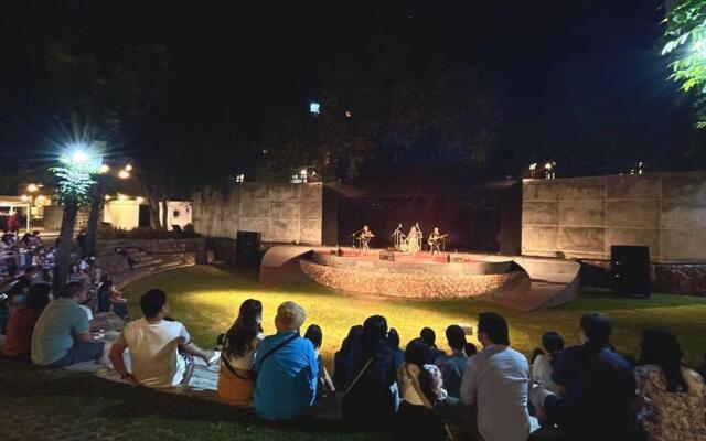 La habana 54 with large balcony and pool view!
