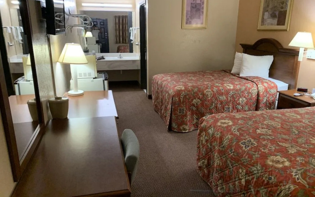 Owensville Motor Inn