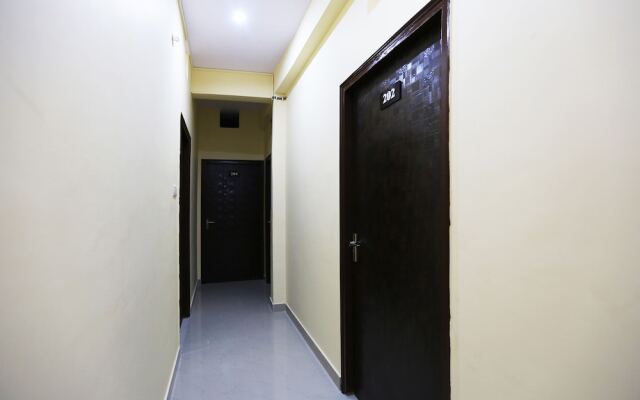 Shri Ram Guest House by OYO Rooms