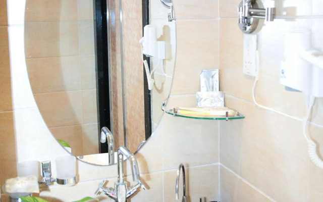 Free Comfort Holiday Hotel