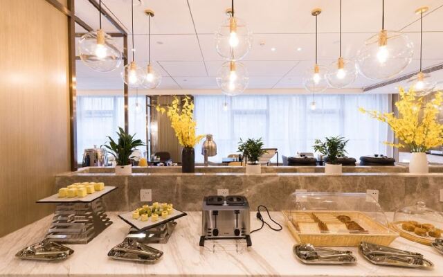 Atour Hotel Changxing Central Plaza Huzhou