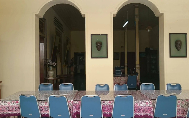 Metro Guest House