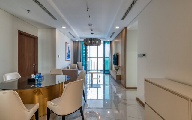 DongDong Skyview APT in Landmark81 Tower