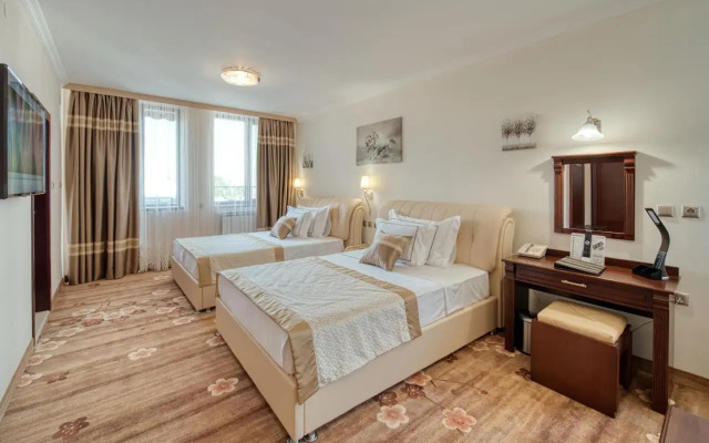 Residence Konstantina Palace