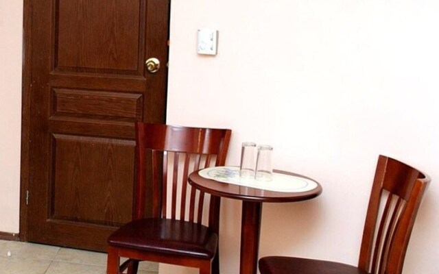 Hotel Mants II