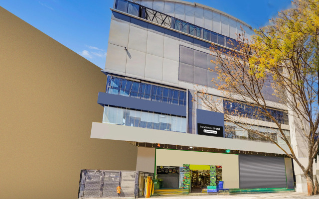 Super Townhouse Oak DLF Newtown Formerly South Square