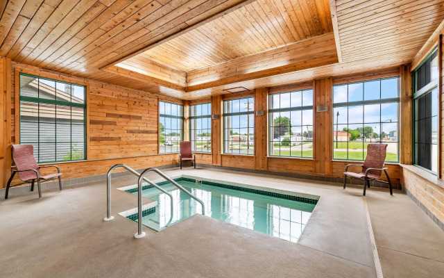 Super 8 by Wyndham La Crosse