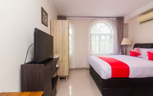 OYO 1771 Zeke Hotel