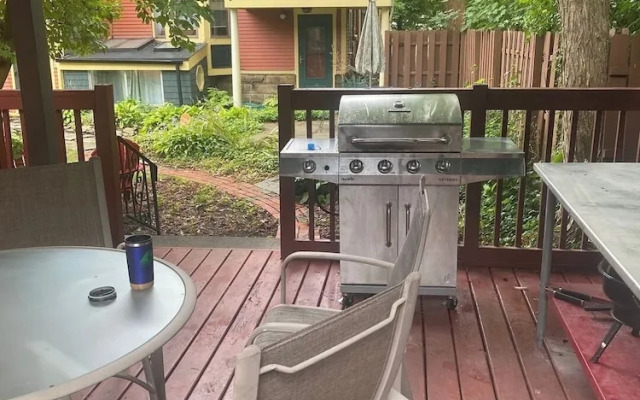 Spacious 3BR Stay Pet Friendly + Wi-fi