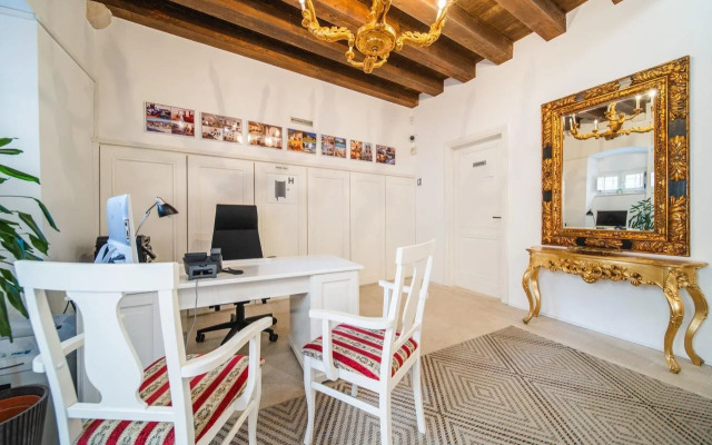 SUNce Palace Apartments with free offsite parking