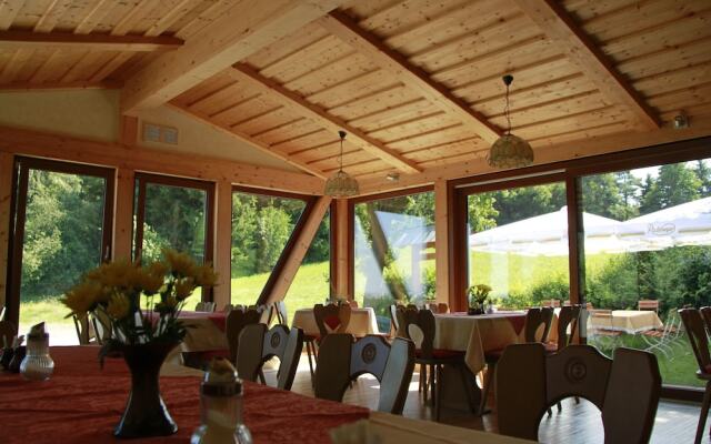 Gasthaus und Hotel Rote Schenke