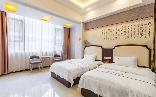 Kunming Rongdu Business Hotel