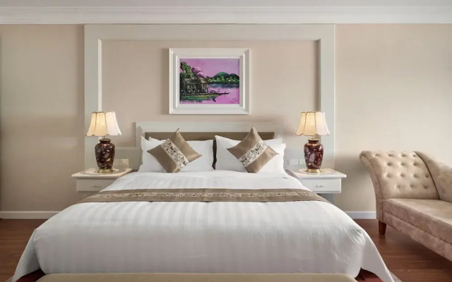 Wyndham Grand Phnom Penh Capital