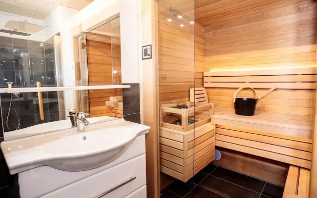 Premium Apartment With Sauna