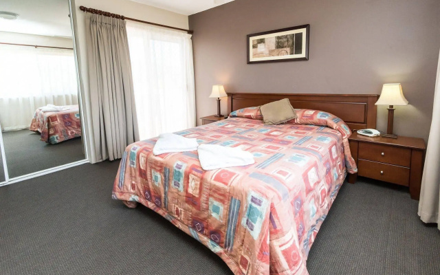 White Crest Apartments