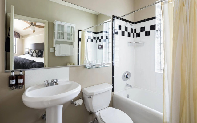 City Suites Hotel