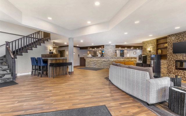 Best Western Plus Country Meadows Inn