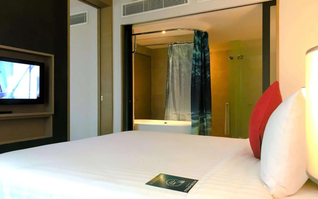 Mercure Kuala Lumpur Shaw Parade