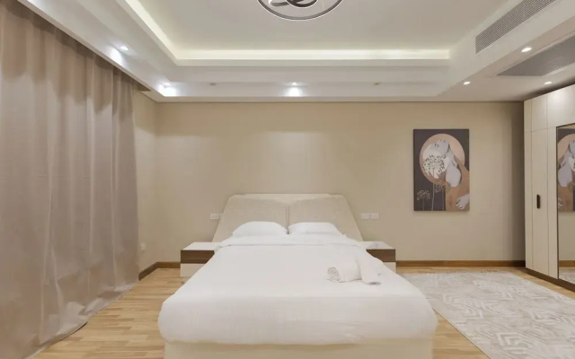 ALSAWAH Spacious Family Villa in Palm Hills Sheikh Zayed