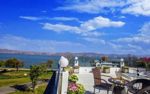 Donglibanhaiju Hotel