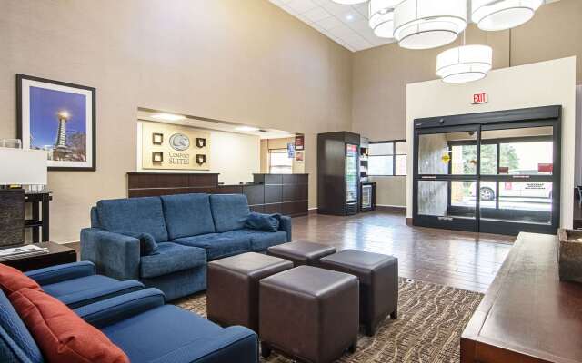 Comfort Suites Knoxville Airport