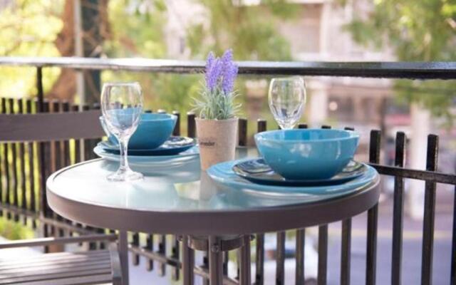 Mar25 by Smart Cozy Suites - In the heart of Athens - 9 minutes from metro - Available 24hr