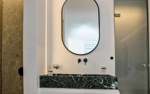 Levantes Luxury Suites I II