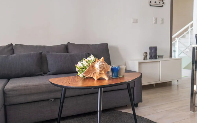 Modern 2BR Apartment - Paseo del Mar