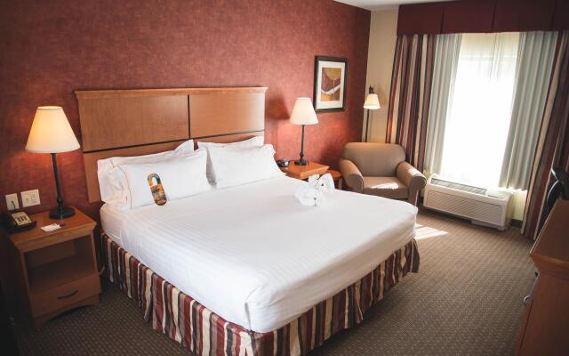 Holiday Inn Express & Suites Loveland, an IHG Hotel