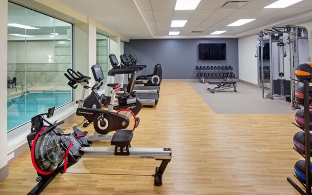 DoubleTree by Hilton Toronto Airport